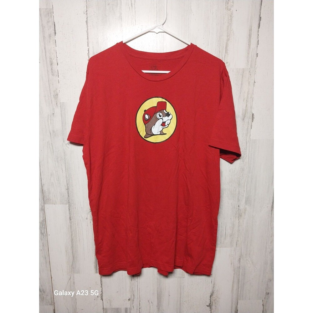 BUC-EE'S Official Men's Beaver Gas Station Convenience Store T-Shirt Size XL Red